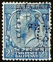 Марка (перфин) "L". "Король Георг V". 1924 год, Великобритания.