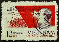 Почтовая марка. "Хо Ши Мин - Новогоднее послание". 1968 год, Вьетнам.