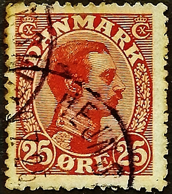 Почтовая марка (25 ö.). "Король Кристиан X". 1922 год, Дания.