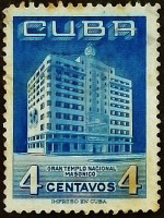 Почтовая марка (4 c.). "Храм масонов". 1956 год, Куба.