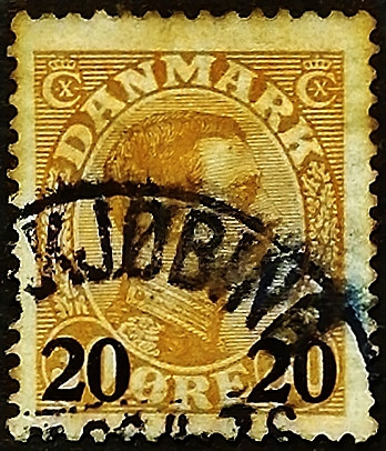 Почтовая марка (20 ö.). "Король Кристиан X". 1926 год, Дания.