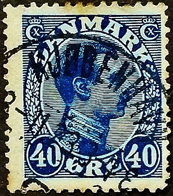Почтовая марка (40 ö.). "Король Кристиан X". 1922 год, Дания.