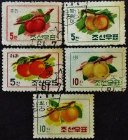 Набор почтовых марок (5 шт.). "Фрукты". 1961 год, КНДР.