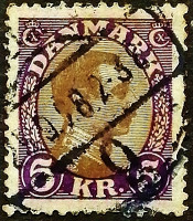 Почтовая марка (5 kr.). "Король Кристиан X". 1927 год, Дания.