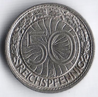 Монета 50 рейхспфеннигов. 1927 год (J), Веймарская республика.
