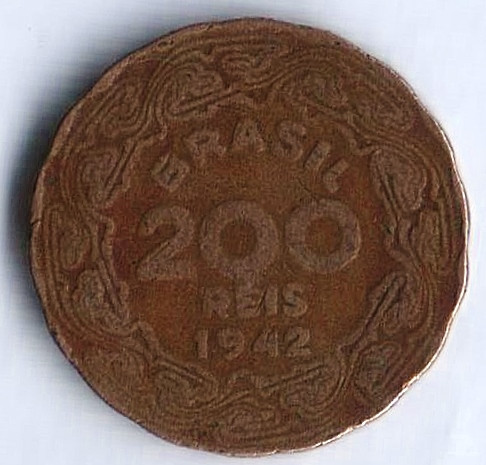 Монета 200 рейсов. 1942 год, Бразилия.