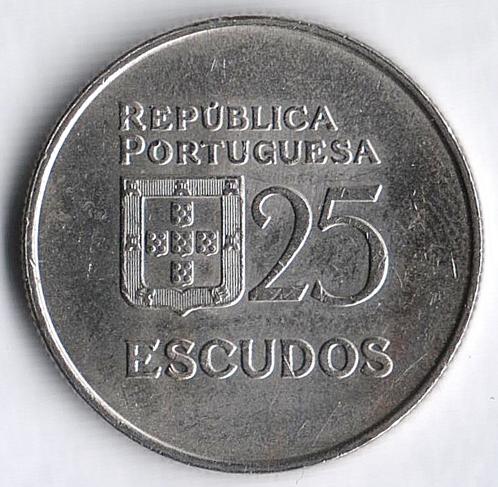 Монета 25 эскудо. 1983 год, Португалия.
