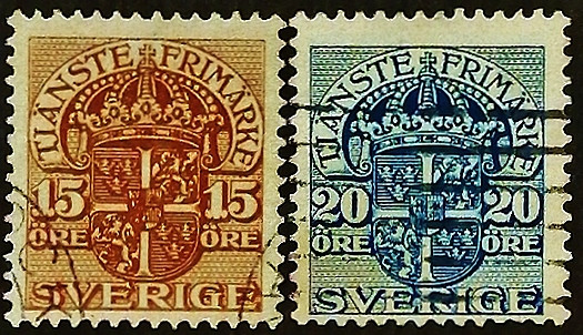 Набор почтовых марок (2 шт.). "Герб". 1912-1915 годы, Швеция.