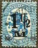 Почтовая марка (1⅟₂ m.). "Герб 1917". 1921 год, Финляндия.