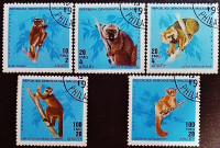 Набор почтовых марок (5 шт.). "Лемуры". 1990 год, Мадагаскар.