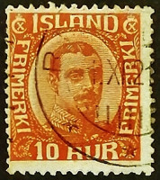 Почтовая марка (10 aur.). "Король Кристиан X". 1920 год, Исландия.