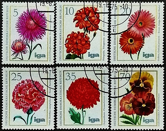 Набор почтовых марок (6 шт.). "Цветы". 1975 год, ГДР.